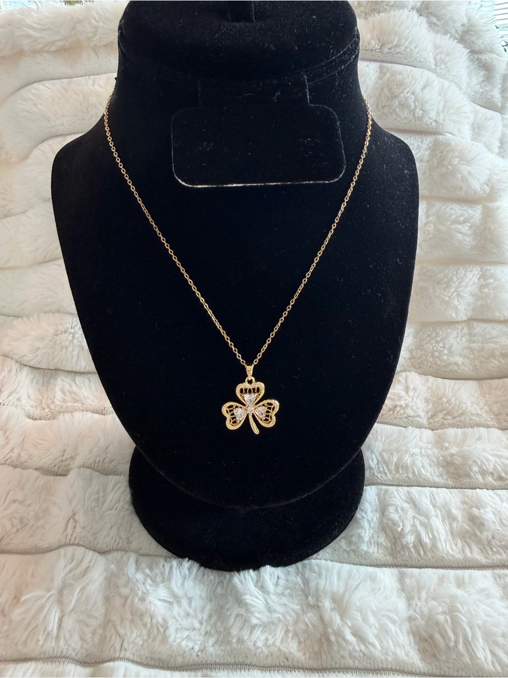 Gold Shamrock Pendant Necklace - Women Jewelry